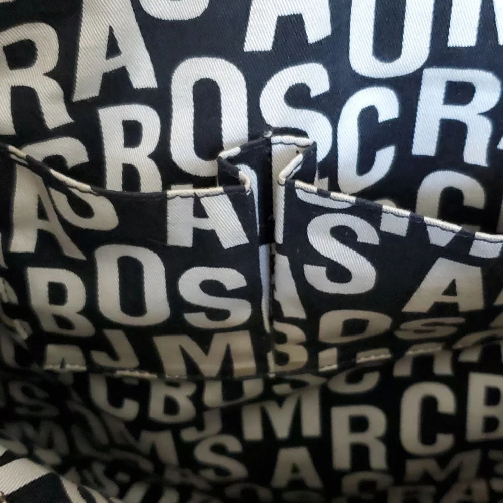 Marc by Marc Jacobs Handbag - Picture 6 of 9